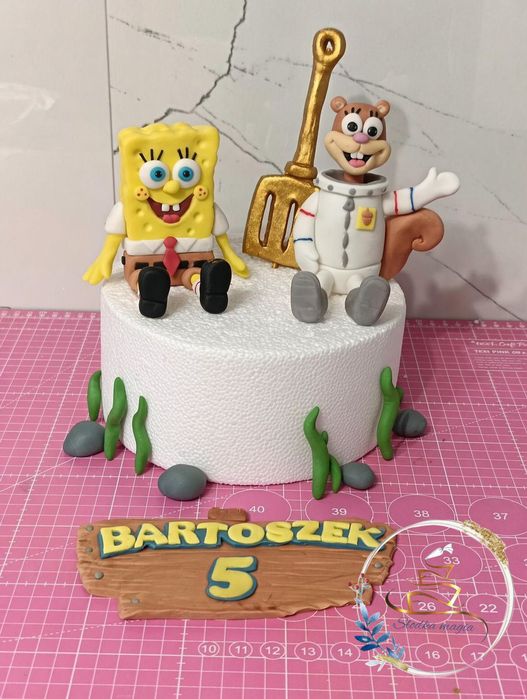 Zestaw z masy cukrowej z bajki SpongeBob Kanciastoporty.