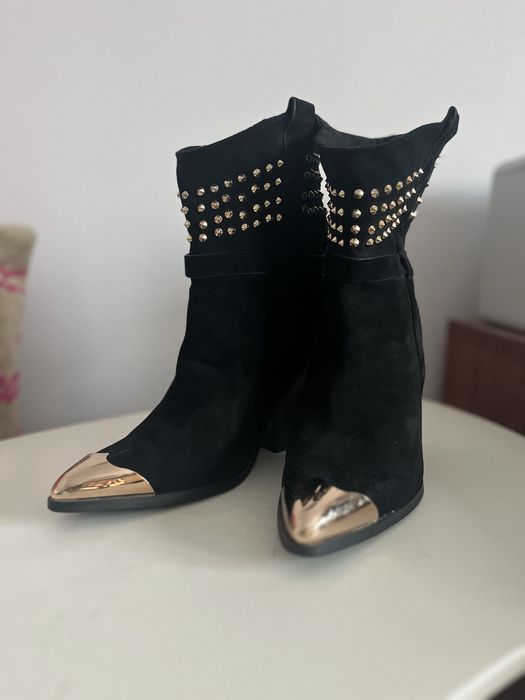 Śliczne kowbojki  r. 38