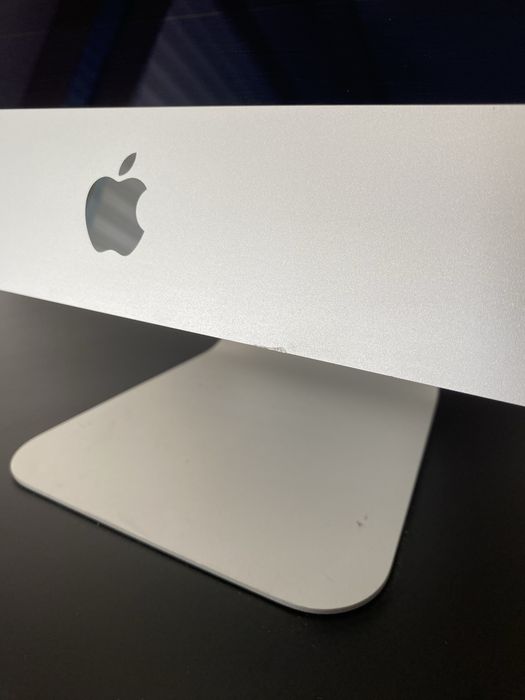 iMac 21,5” | i5 | 8GB RAM | 1TB | Apple