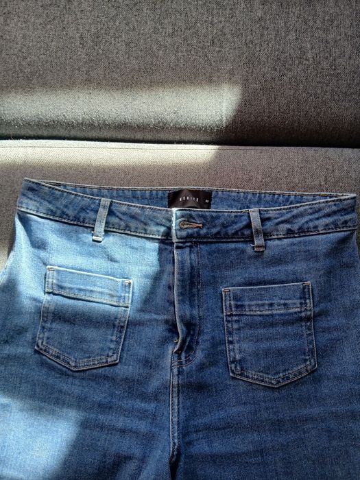 Spodnie jeansowe firmy Mohito rozmiar 40