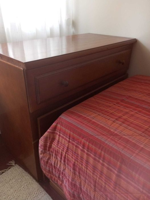 Single bed with an additional bed underneath64740611947011123