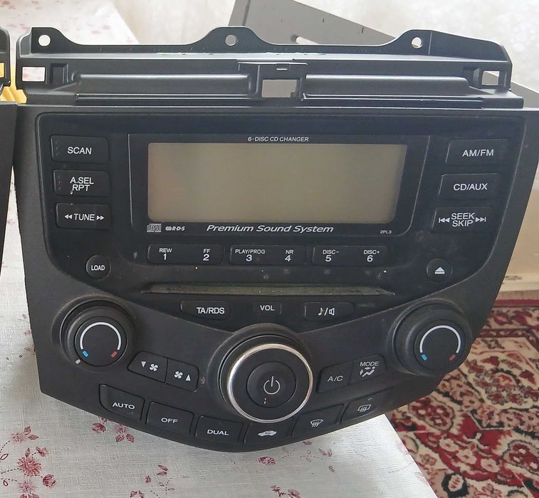 Oryginalne radio Honda Premium Sound System 6 CD + panel klimatyzacji