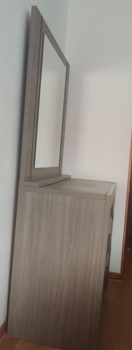 Cómoda, três gavetas com espelho incluído - Ótimo estado