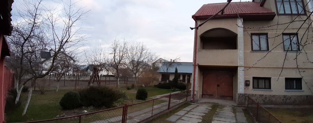 Продам будинок в м. Буську