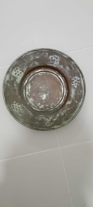 Prato em ferro/cobre (com oferta suporte)