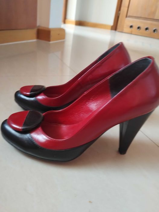 Buty damskie skórzane  czerwono-czarne rozmiar 35.