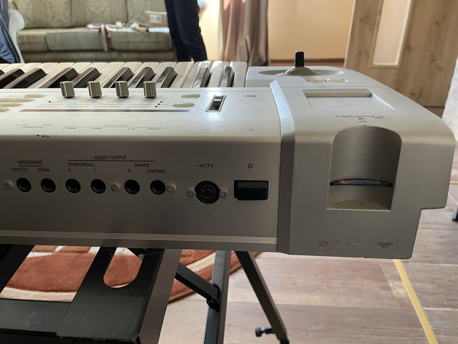 Korg Triton Le syntezator