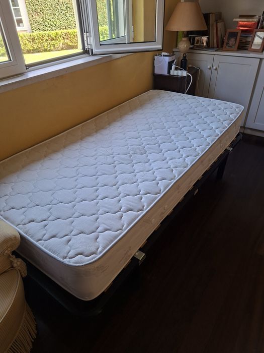 Cama solfeiro com colchão