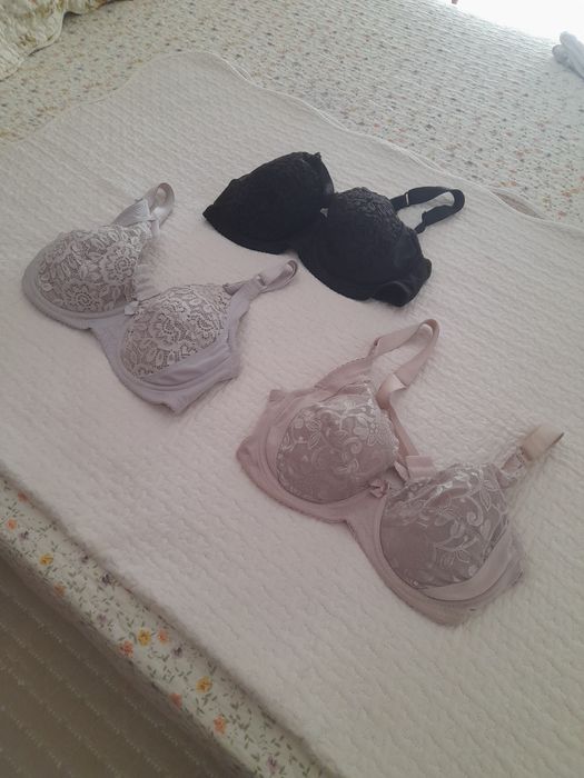 5 Soutiens rendados com aro e copa almofadada, Yalisi