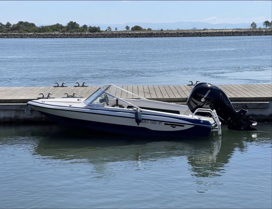 Vendo casco glastron sv144( sem motor)