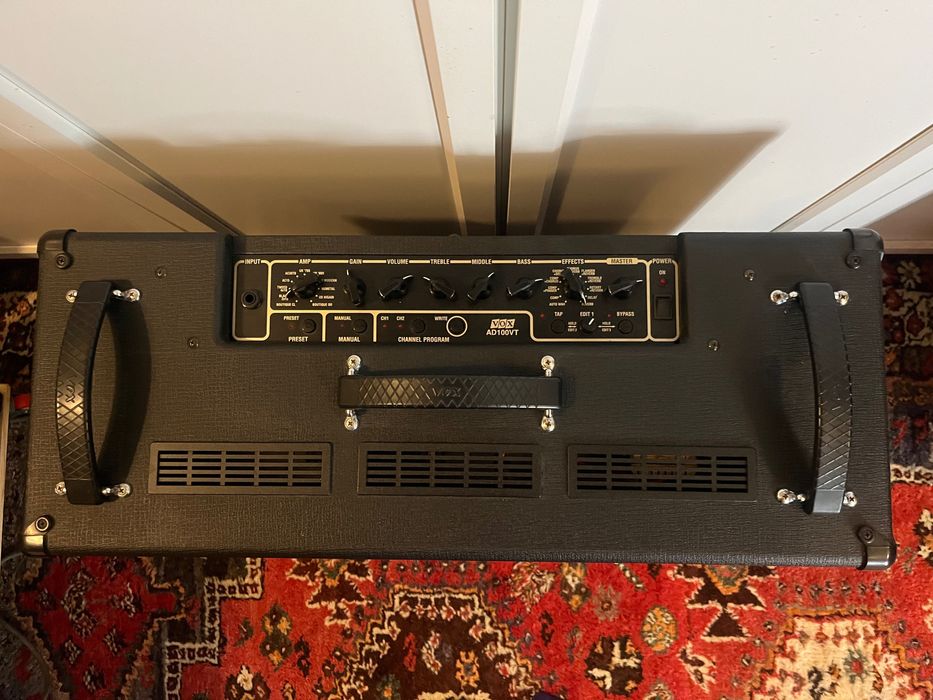 Amplificador de Guitarra Vox AD100VT