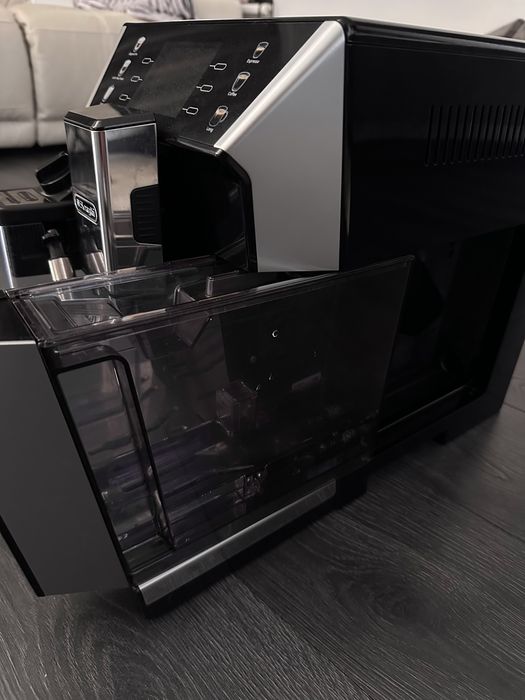Преміум кавомашина DeLonghi PrimaDonna Class