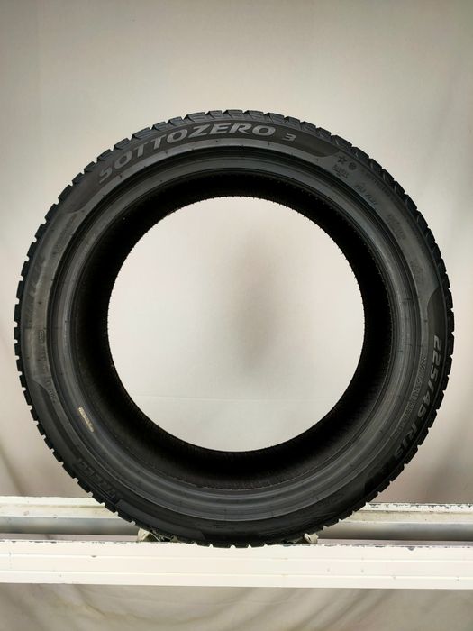 2x225/45R19 Pirelli Winter Sottozero 3  96V * FR Run Flat XL  OO14287