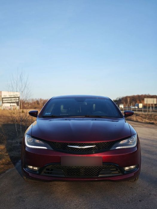 Chrysler 200