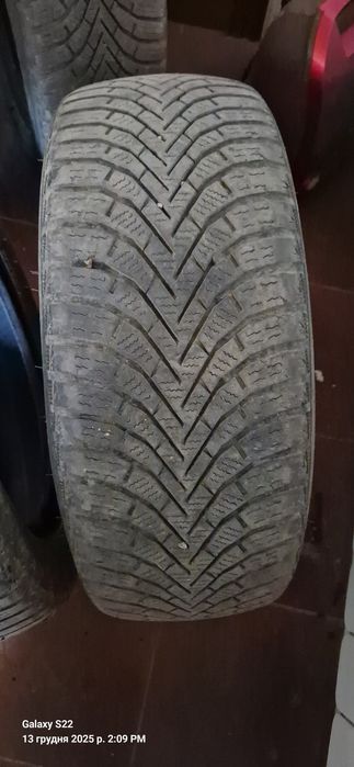 Зимова гума 205/55 R16