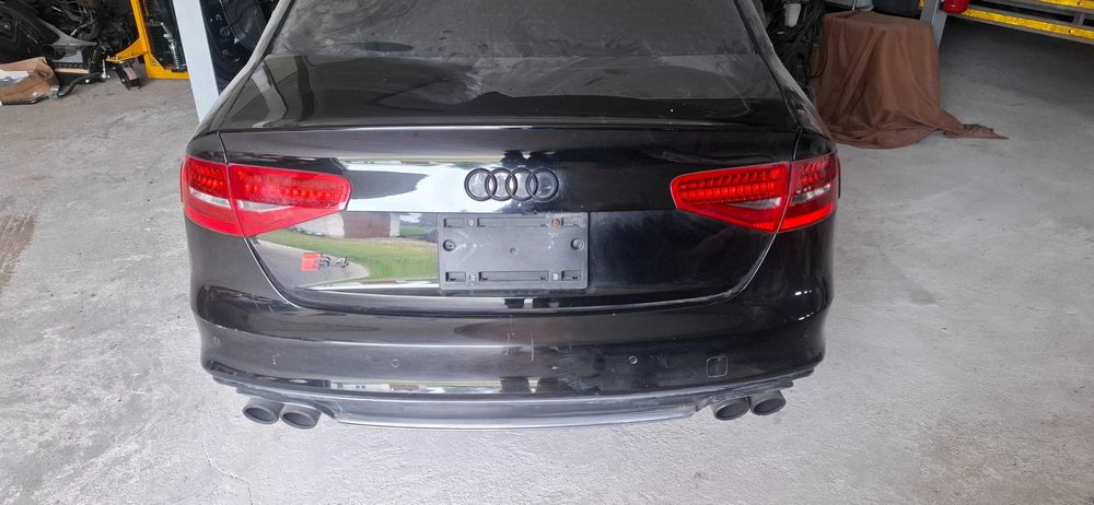Tył kompletny klapa zderzak ciartka  audi a4 b8 s4 lift usa ly9b