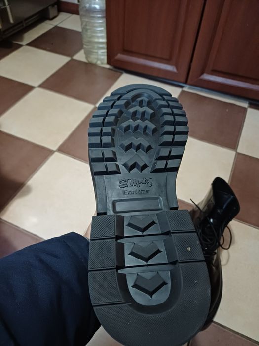 Ботинки чоловічи  Лак St Moritz розмір 44-45 устілка 29.2 см