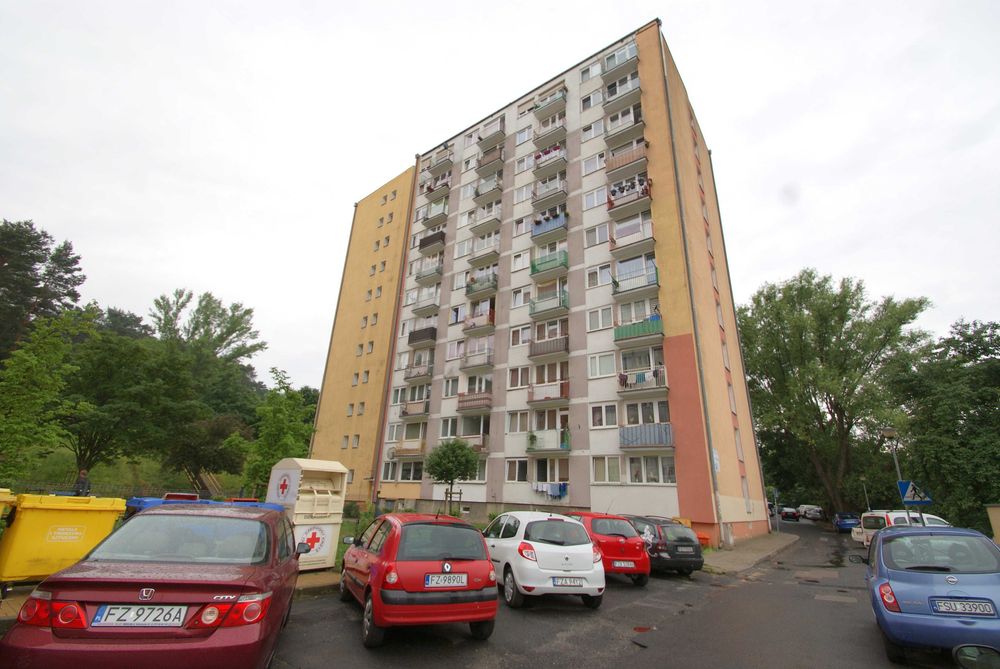 Kawalerka do wynajęcia, dla studentki - Więcej