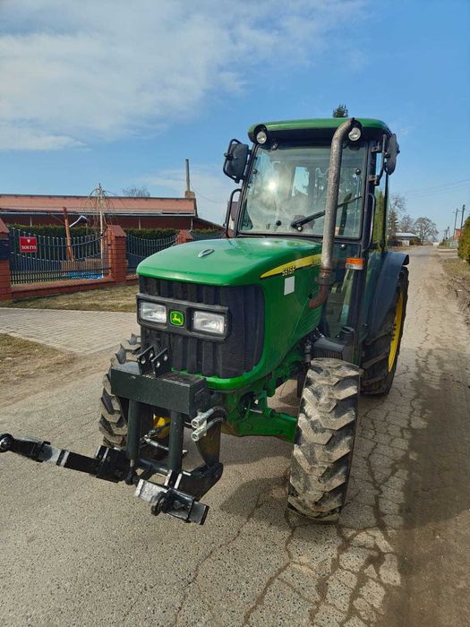 Ciągnik sadowniczy ogrodniczy John Deere 5515F