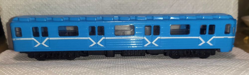 Вагон метро,Технопарк,метал, sharp, статуэтк, canon