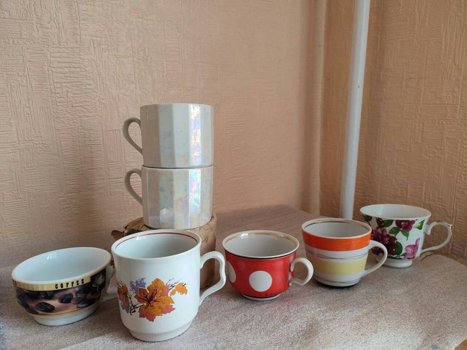 Чашки       разные