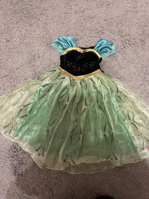 Сукня Анни з крижаного серця