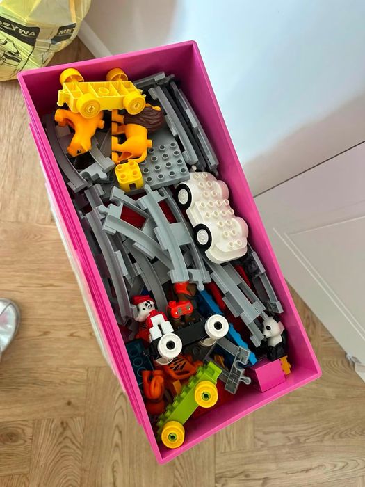 Lego duplo w pojemnikach LEGO