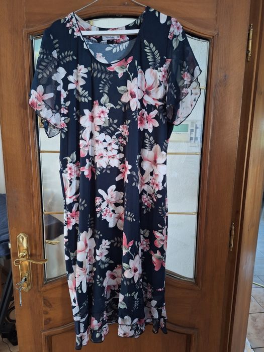 Sukienka w kwiaty