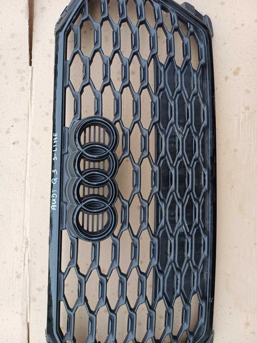 grill audi q3 83a s-line 83f85.3651 rok 2018-
