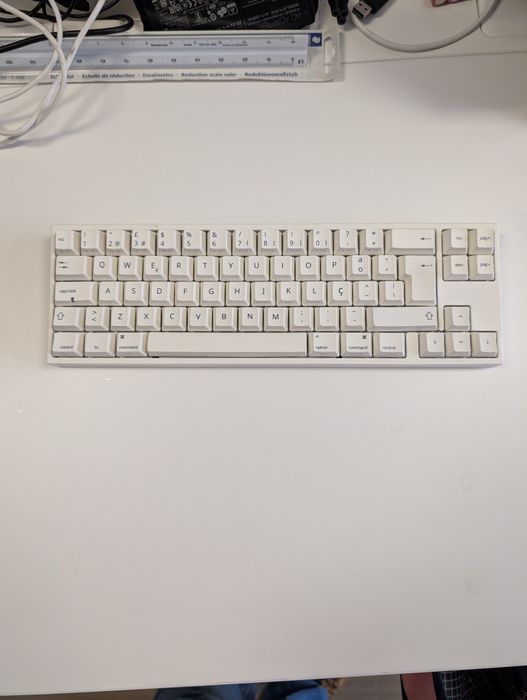 Ducky Miya Pro português Red