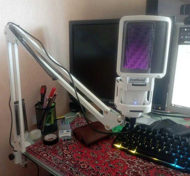 Конденсаторный Микрофон со штангой и треногой Zealsound RGB подсветка