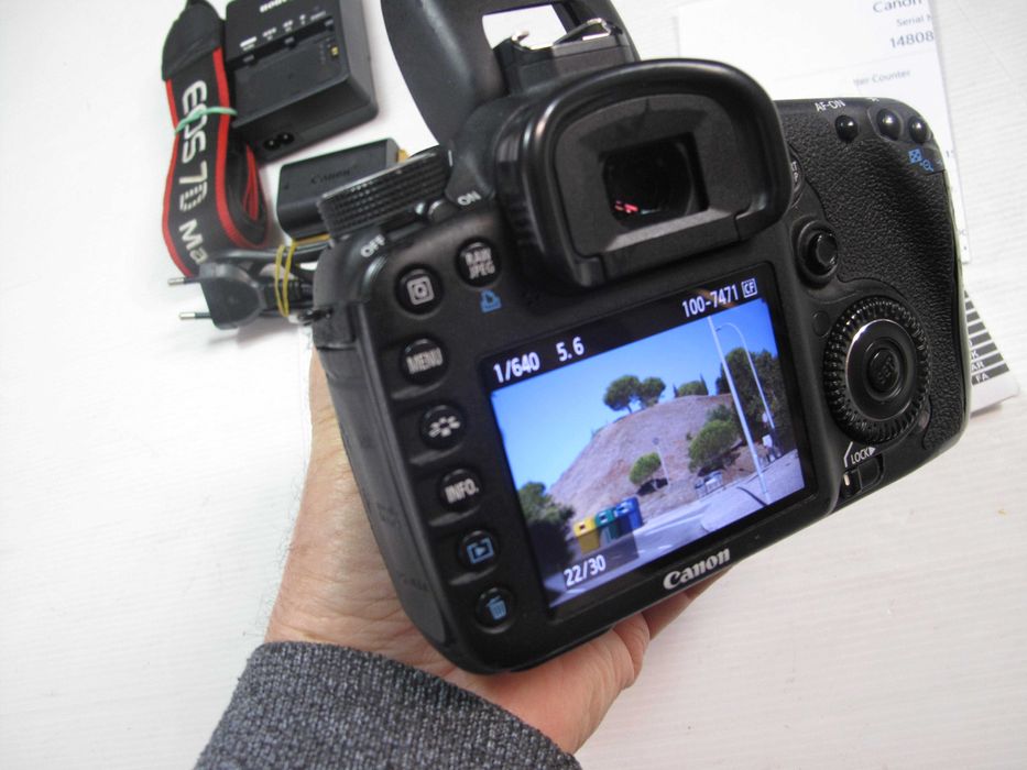 Canon 7D+Canon 28-80, cartão e com os repetivos acessórios