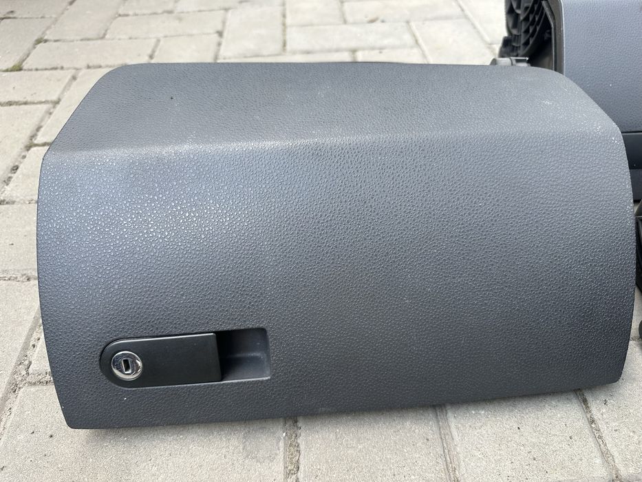 Бардачок Volkswagen Т5 2003-2010