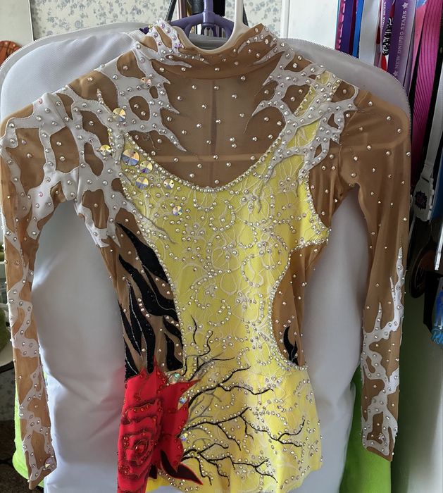 Купальник для художньої гімнастики