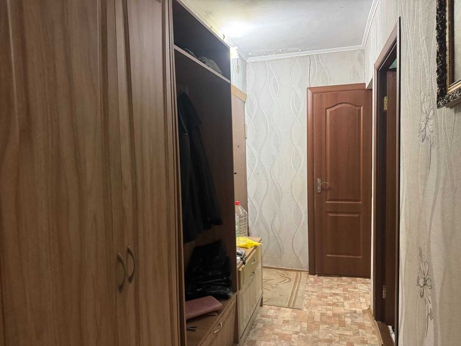 Продаю 3 комнатную квартиру на пр Корабелов 4  и1