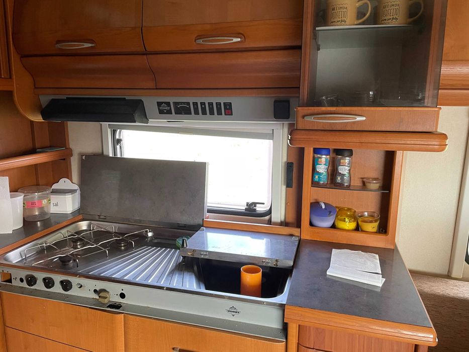 Vende-se roulotte Hobby em bom estado