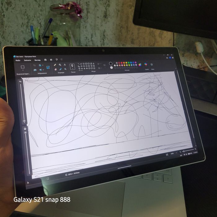 Microsoft surface book 2 13 | GTX 1050 | 1tb | i7 | 16gb