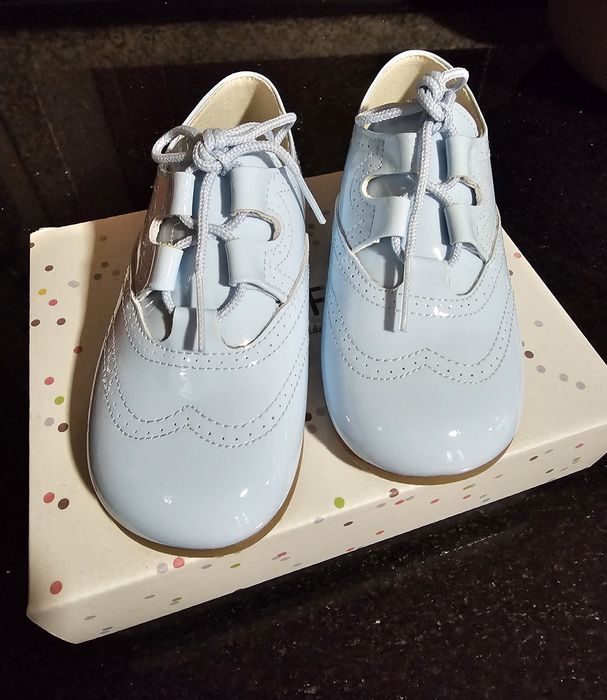 Vendo sapatos de brilho usados 1 vez