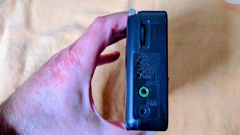 Radio Portatil Panasonic RF-B11 12 Bandas