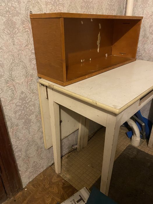 Цена снижена! Продам сервант и полку