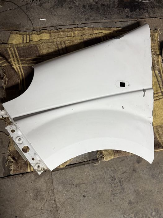 Крило опель вiваро рено трафик ниссан примастар