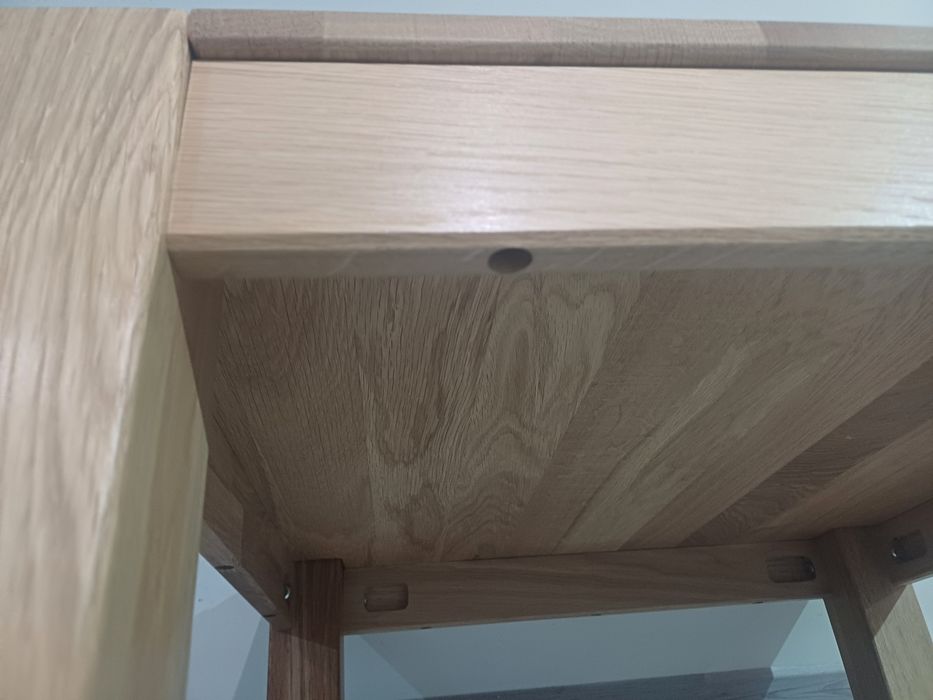 Stolik bukowy cały z  litego drewna  nowy