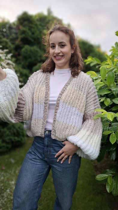 Sweterek bufiaste rękawy.   HandMade