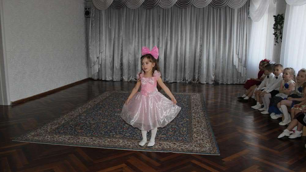 Продажа, прокат. 3 красивых платья. Платье на выпускной, Новый год.