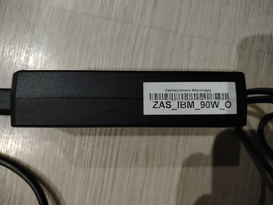 Zasilacz Lenovo 90W 20V  stan bardzo dobry