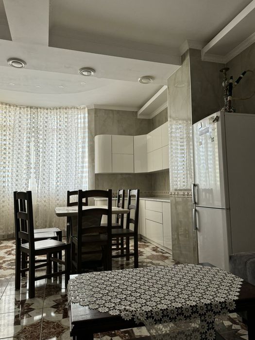 Оренда сучасного будинку в місті!