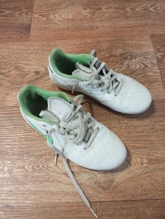 Продам бутцы Найк в хорошем состоянии