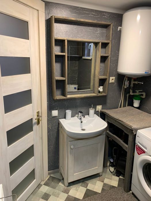 Кімнати по добово у Лазещині