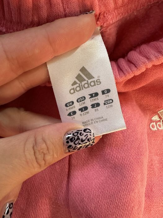 Дитячий одяг Adidas 6–9 міс. Gap