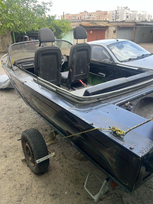 Продам лодку Днепр , Selva 30